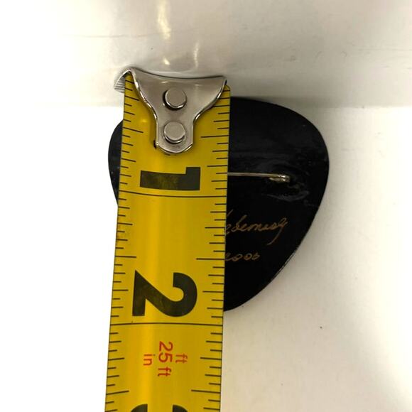 Russian Hand Painted Lacquer Brooch Pin Signed Floral Bird Triangle 2006 - Picture 7 of 7